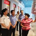 武汉市及东西湖区公安局领导一行莅临武汉为明学校检查指导校园安全工作