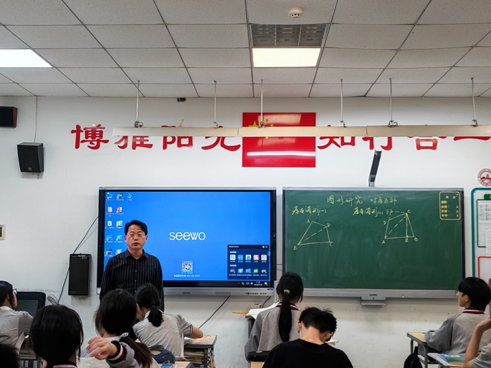率先垂范展风采，深耕一线促成长  ——武汉为明学校初中部开展干部示标活动